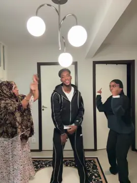 The trio tillbaka 🕺🇸🇴#foryouu #fördig #somalitiktok #viralvideos #mustafmh @ukio. 🔥