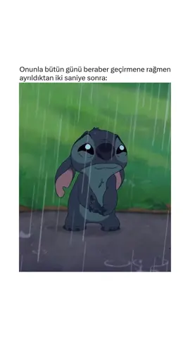 Lilo & Stitch 2: Stitch Has a Glitch (2005) İlginç Bilgi: Filmde Stitch’in “glitch” problemi, aslında ilk filme göre onun genetik olarak kusurlu bir deney olduğunu hatırlatan bir detay olarak tasarlanmış. İlginç olan ise, Disney’in bu filmi çocuklara yönelik olmasına rağmen Stitch’in ölüm riskiyle yüzleşmesini göstererek duygusal bir dram yaratması. Yani, Stitch’in glitch’inin ölümcül olabileceği sahneler, Disney animasyonlarında nadiren görülen ciddi bir gerilimi içeriyor. #liloandstitch #movie #animasyon #film #lilovestiç #disney