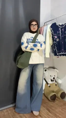 keren bgt longsleveenya @Pearceclub #longsleeve #ootdfashion #outfitideas #fypシ゚ #masukberandafyp 