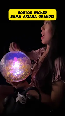 NONTON WICKED BARENG ARIANA GRANDE !!! #makan #enak #fyp 