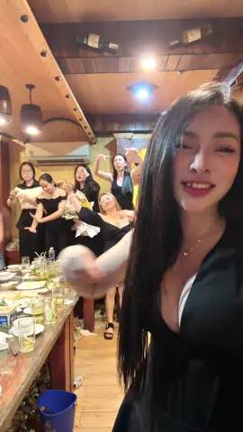 Lâu lâu vui vẻ cùng hội CE