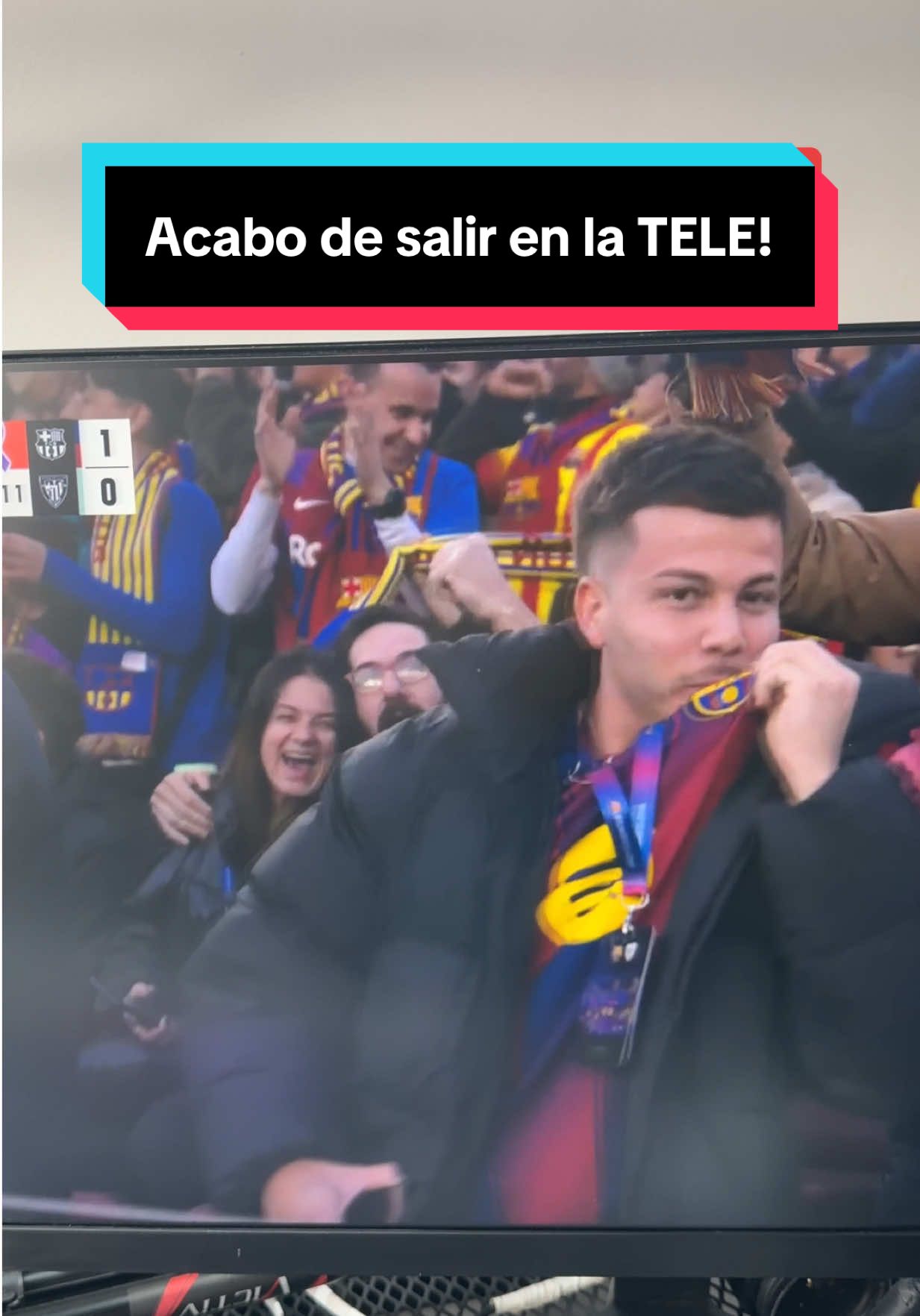 Acabo de salir en la TV celebrando el primer gol de la historia del Barca en el nuevo CAMP NOU 💙❤️ ¿me has visto? #fcbarcelona #tiktkfootballacademy #deportesentiktok 