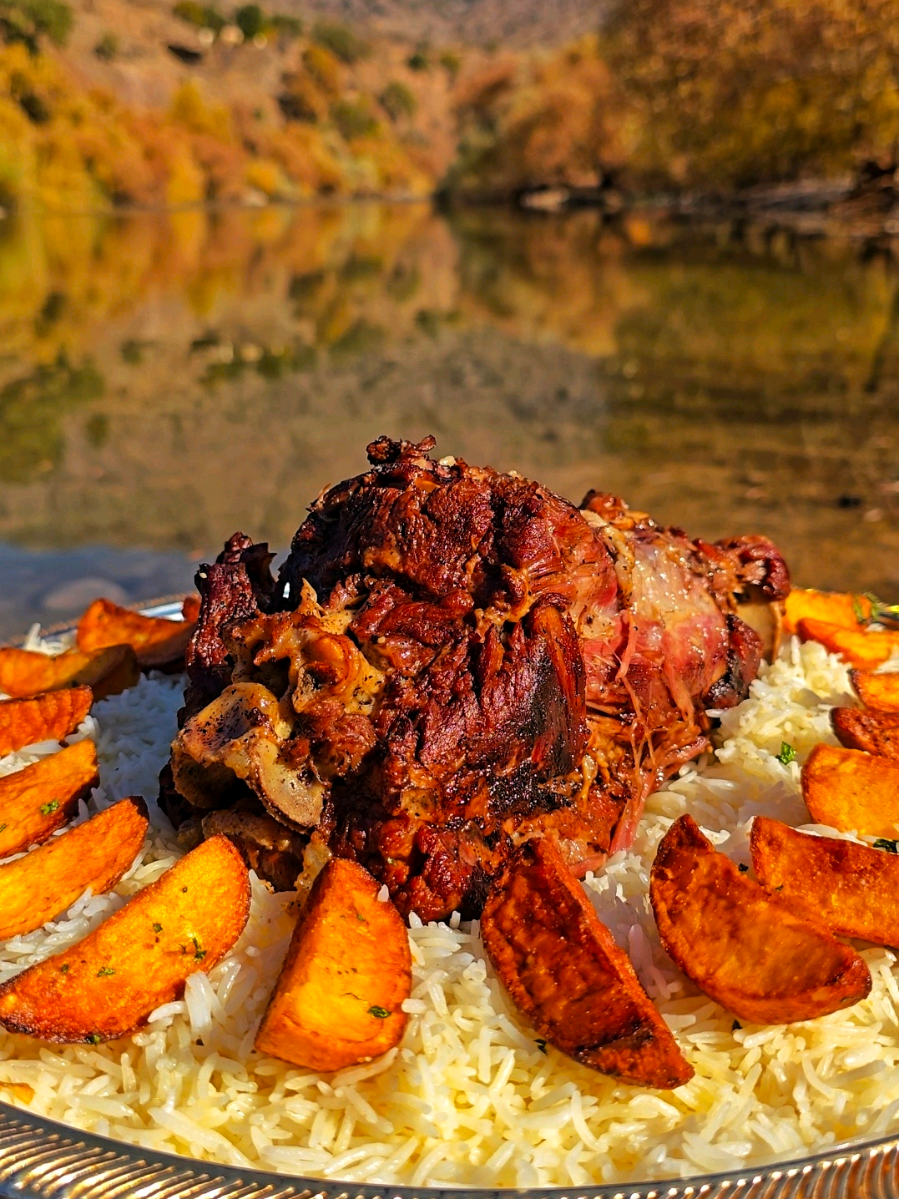 گردە ملی زۆر بەلەزەت لە سروشت   Have you ever eaten this delicious lamb neck? بۆ ئەم ڤیدیۆ برنجی کۆبانی بەکار هێنا  @Kobani Rice Company  تا حالا گردن گوسفند به این خوشمزه‌گی خورده بودید ؟ هل سبق لك أن أكلت رقبة الخروف اللذيذة هذه؟ #asmr #camp #Foodie #food #Foodie 