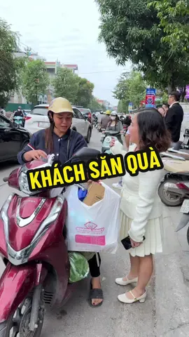 Khách săn quà sự kiện Khai trương Khang Baby Lê Lợi 😍 #shopkhangbaby #khaitruong #khangbabyleloi #mekhangsua 