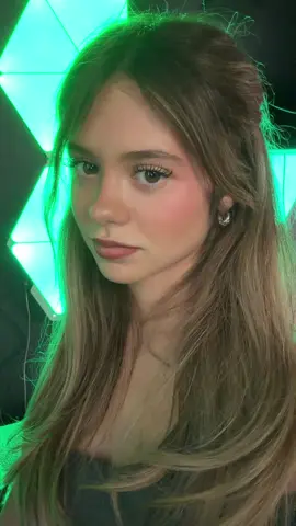 I loved my makeup this day and forget how i did it 😑