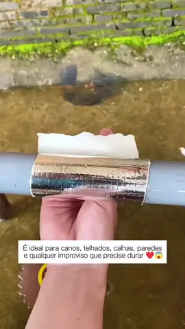 Fita Manta Asfáltica Dryko Vedatudo, 30cm x 10m. Auto adesiva, aluminizada e multiuso, ideal para impermeabilizar telhados, calhas, dutos e áreas expostas ao sol e chuva. Fácil de aplicar, resistente e garante vedação rápida e duradoura. #fita #fitaadesiva #casa #trabalho #achadinhos 