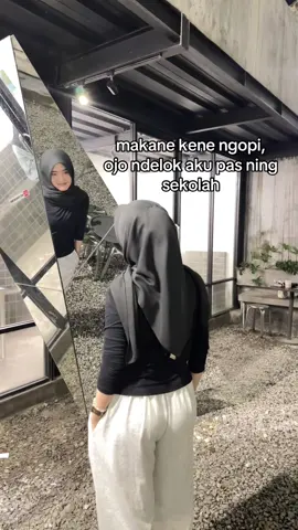 sekolahan ngen e belajar nggeh