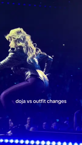 this had me cracking up 😭 #dojacat #tourmavie #fyp #perth 
