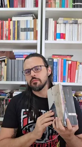 Falando um pouco de Ulysses, de Joyce, e da trilogia do póso-guerra de Samuel Beckett: Molloy, Malone Morre e O Inominável. #literatura #clássicos #jamesjoyce #beckett #irlanda