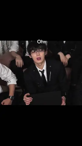 Stick out tongue, his adam apple, his fingers and his damn expression #kimsunoo #sunoo #enhypen #kpopfyp #r13mne 