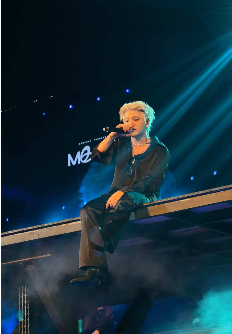 FLASH thấy sân khấu của tớ hôm nay thế nàoooooo 😊 #RHYDER #TRAP #SauConSuy 