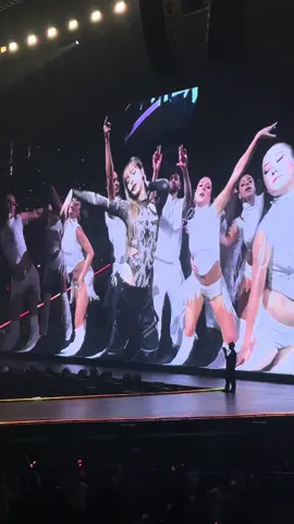 @LISA When I’m With You. So happy she performed this songgg 🤧 #deadlineworldtour #deadline_in_bulacan #blackpink #lisablackpink #LISA 