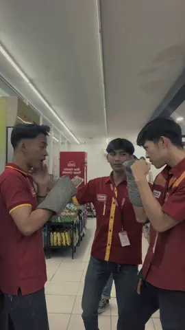 p boxing antar toko rek#alfamart #alfamarthits #alfamarttiktok 