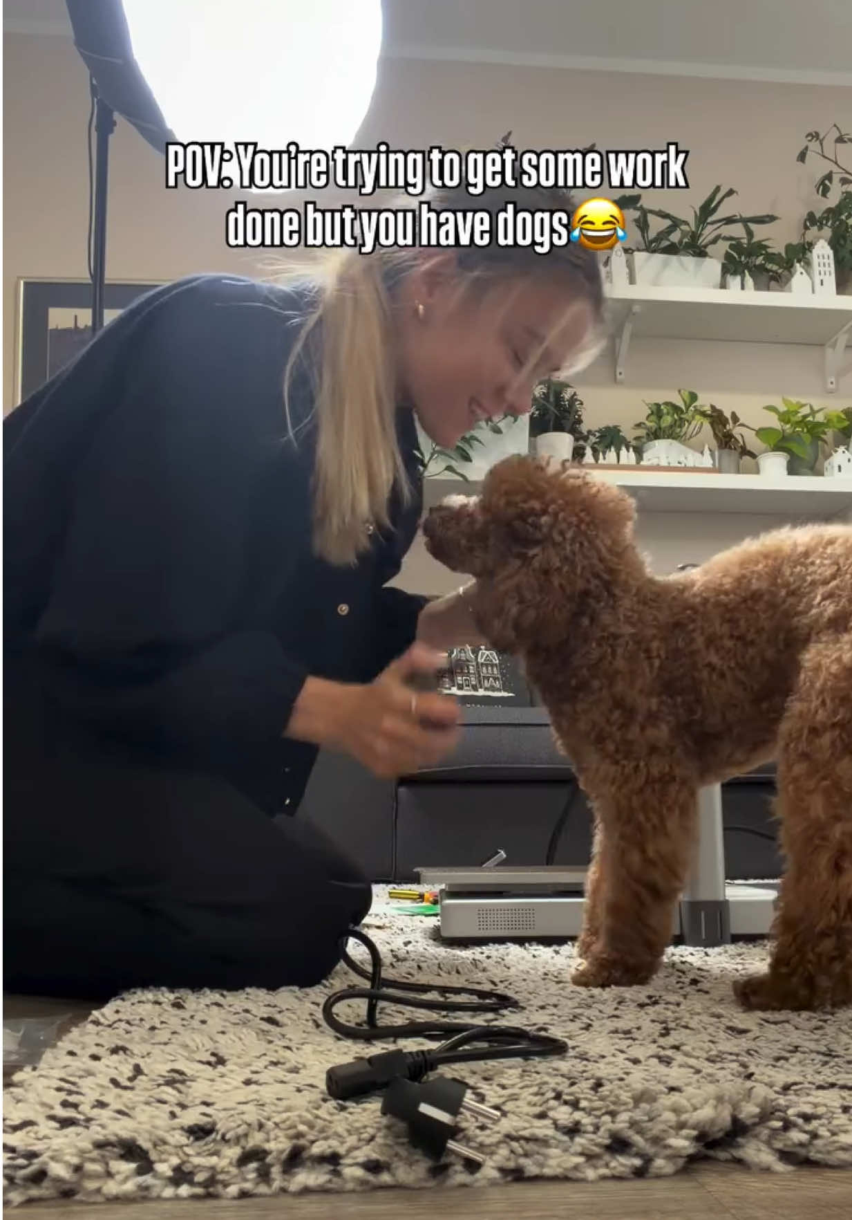 Always curious… and always in the way 🤣  #3dprinting #3dprinter #bambulab #DIY #crafts   