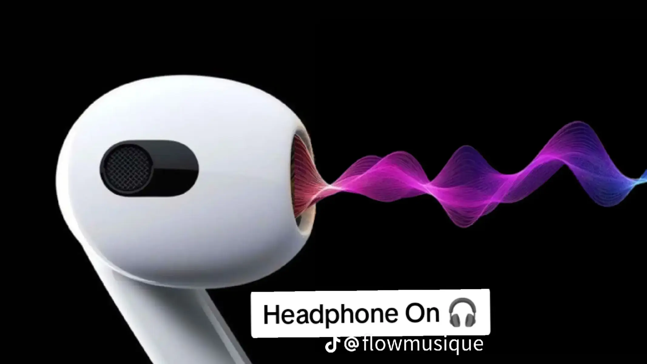 Of you are really a Shatta fan , don't skip . listen to this song with your headphones 🎧 on, The GOAT of Ghana, the inspiration of the youth and to the street, He is here for the people by the people and to the people (God Shatta Wale) papapaaapaah. 🤟🤟❤️❤️