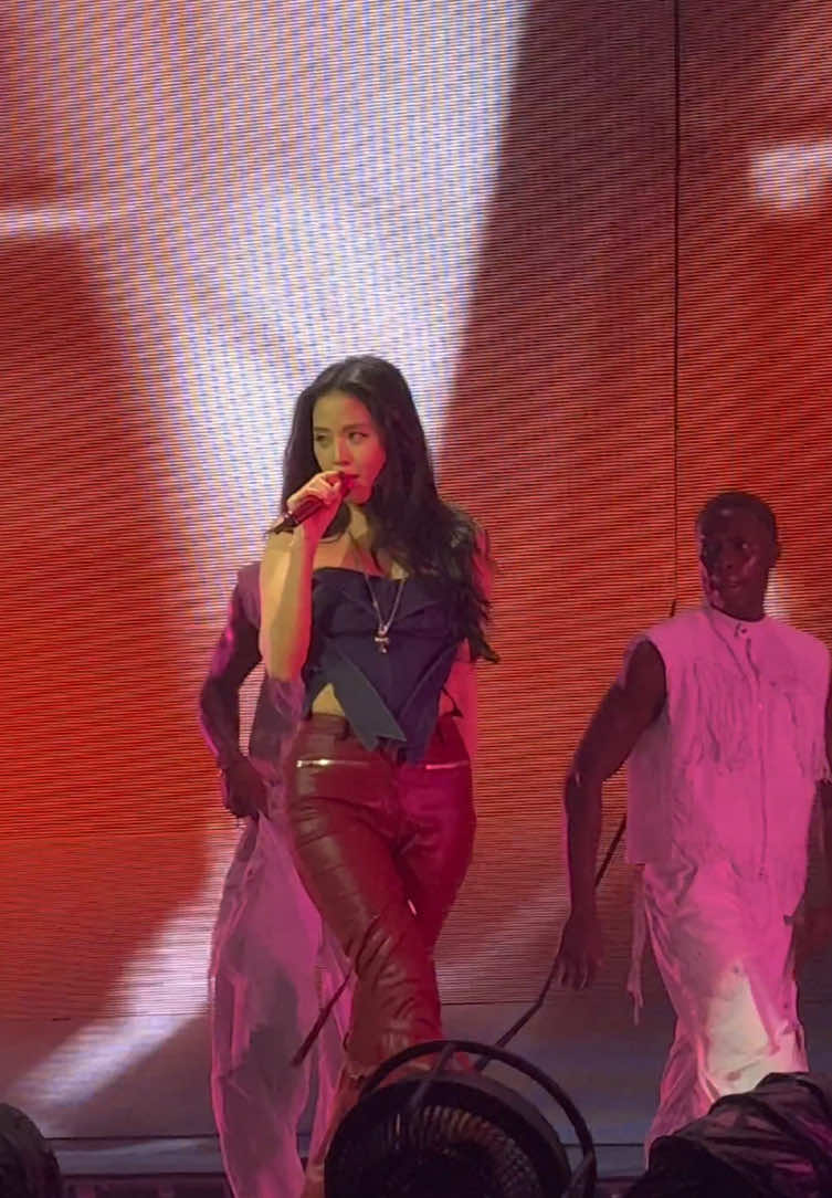 Hugs & Kisses in Bulacan Day 1 #JISOO #JICHU #KIMJISOO #BLACKPINK_DEADLINE #DEADLINE_IN_BULACAN