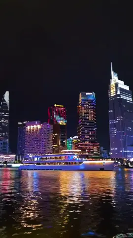 Chưa đến 50k ngắm thành phố lên đèn trên sông#waterbus  #saigonview #duoi50k #hottrend #chill 