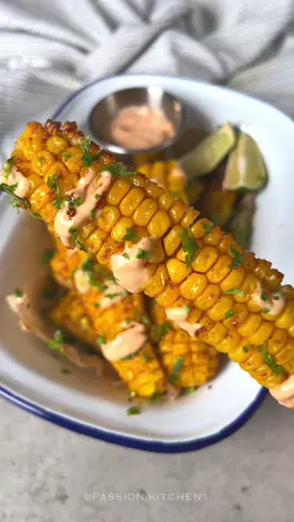 ‎الذ واسهل اضلاع الذرة 🌽  ‎لجوع اخر الليل وجمعات المخيمات Corn Rips  @passion.kitchen1 ‎المقادير والطريقة: ‎٤ اكواز ذرة ‎١/٢ اصبع زبدة مذوب  ‎البهارات ‎( ١ م ص بودرة ثوم - ١ م ص بابريكا مدخنه - ١/٢ ١ م ص ملح - ١ م ص بهارات الكيجن ) ‎الصوص:  ‎١/٣ ك مايونيز  ‎١ م ك سيراتشا او اي شطة  ‎عصرة ليمون ‎كزبرة مفرومة للتزيين .  ‎تقطع الذرة من الاعلى بشكل عامودي لاربعه اقسام  ‎وتوضع في صينيه او في القلاية الهوائية ‎في اناء تذوب الزبدة وتضاف لها البهارات ثم تدهن الذرة بالخليط  ‎وتدخل الفرن مع المروحه ٣٠ دقيقة تقريبا او في القلاية الهوائية  ‎تقدم في اناء وتزين بالصوص والبقدونس المفروم وتقدم .. ‎وبالعافية 🌿 @passion.kitchen1 اكلات شتوية جمعات مخيمات وصفات ذرة جمعات winter recipe ideas corn rips  recipes lunch dinner غداء عشاء  #الشعب_الصيني_ماله_حل😂😂 #ذرة #جوع_اخر_الليل #corn #winter 
