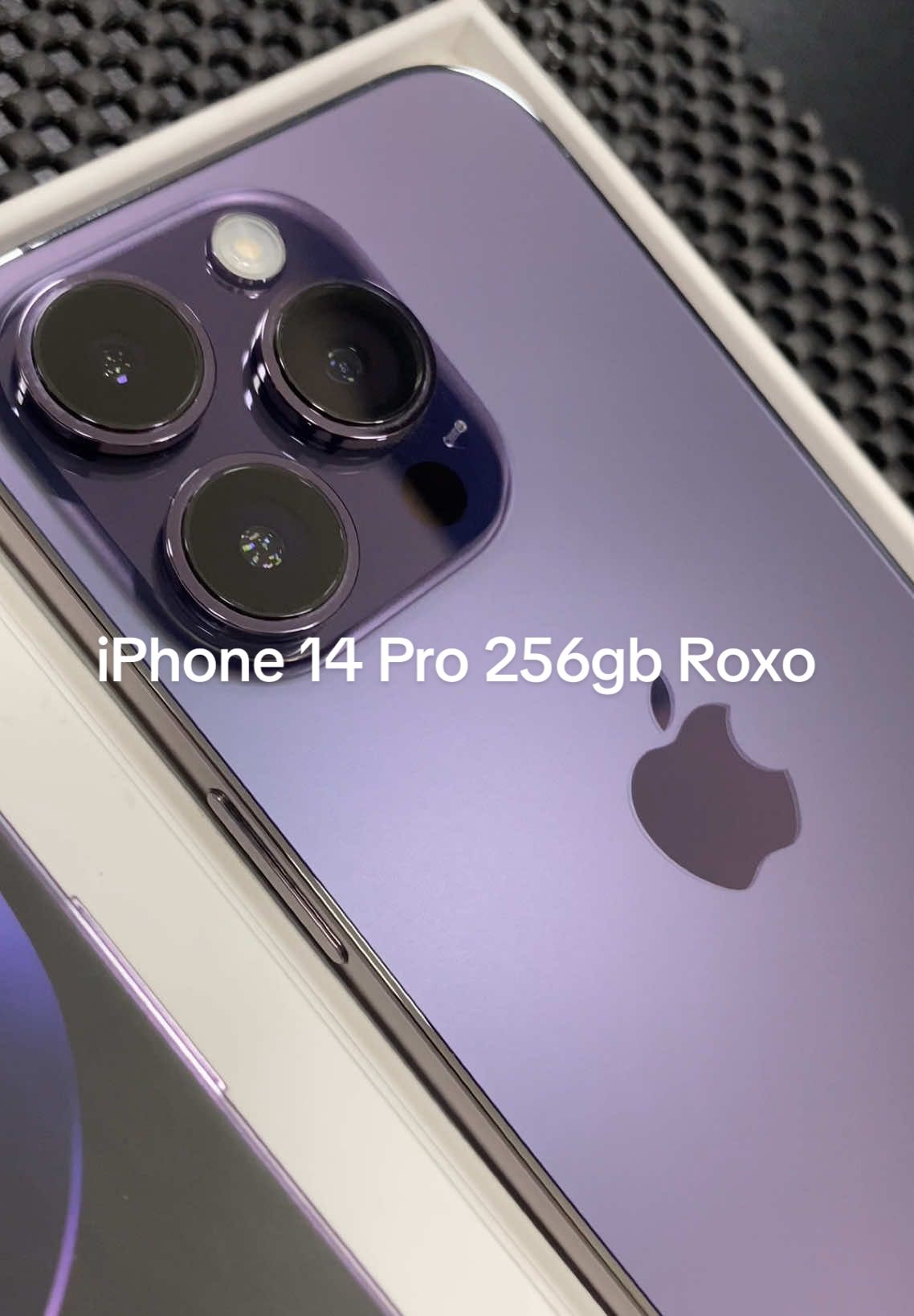 O IPhone 14 Pro 256gb Roxo Seminovo mais novo que você já viu! Não Cobrinos preço, Cobrimos qualidade! #iphone #iphone14 #iphone14pro #iphone14promax #iphonetricks 