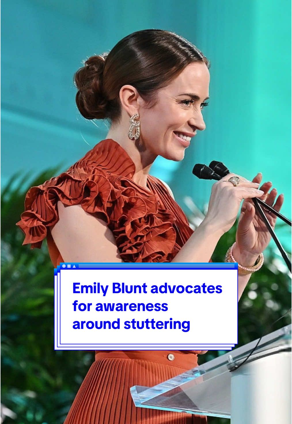 emily blunt advocates for awareness around stuttering during the 2025 AIS gala ❤️ #emilyblunt #stuttering #stutter #stutters #inspirational 