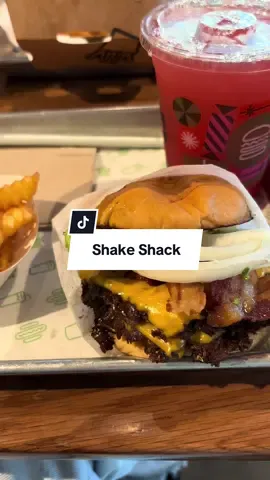 Shake Shack Taste test 🍔🍟               #shakeshack #tastetest #foodspot 