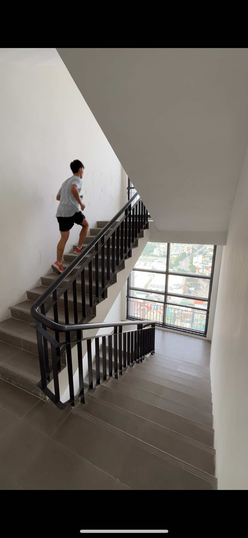 Hành trình “From student to Ironman”. Tập 118: A day in my life 🛍️ 🏃‍♂️ #lequyenphong #blackfriday #Running #shopping #Lifestyle