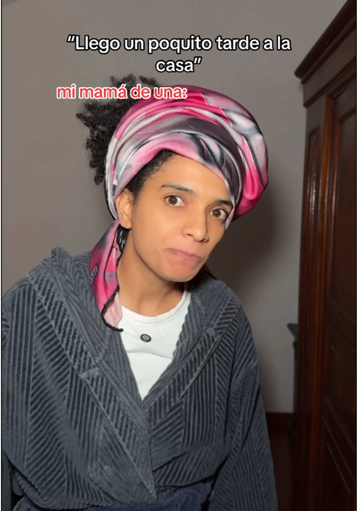 Llego tarde a casa mi mamá 🌚  #humor #comedia #paratii #madre #madreslatinas 