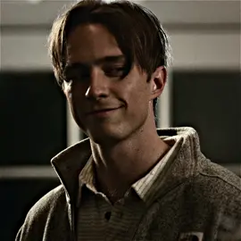 that damn smirk. #drewstarkey #rafecameronedit #outerbanks #fyp #viral 