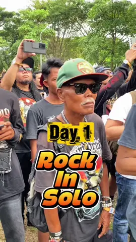 Metal di dada , ibadah tetap utama ,  Momen2 dalam acara @rockinsolofestival  📍 benteng vastenburg , solo Besok kita meliar lagi gesss, 🤘🏽 . #rockinsolo #konsersolo #ris2025 #surkarta #metalinsolo   