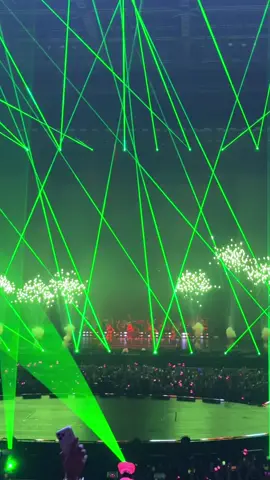 grabe yung lasers hahaha #jump #blackpinkbulacan #blackpinkdeadlinebulacan 