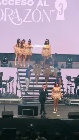 Tu ausencia 💗🤍😭#corazon #corazonserrano♥️🇵🇪🥰 #coliseorumiñahui #quito #artista 