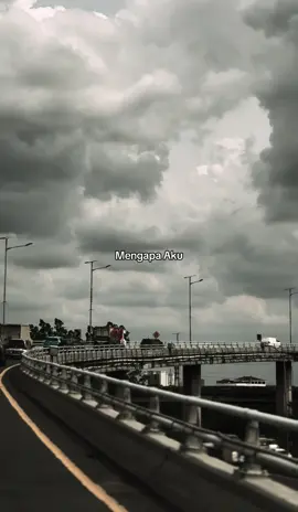 Udah jelas”sakit,,masih juga berharap#cover #liriklagu #lyrics #foryou #fyp 