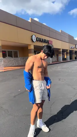 Ohana gonna go out of business because of us #fyp #allyoucaneat #mi #msu #food 