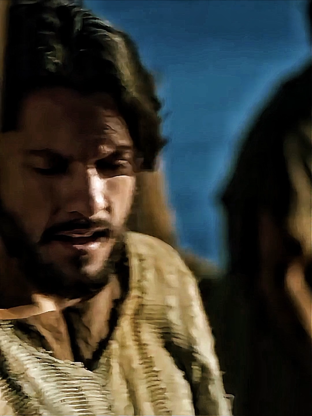 “A Pesca Que Mudou a Vida de Pedro” Quando Pedro achou que era impossível, Jesus mostrou que basta uma palavra Dele para mudar tudo. 🌊✨ Deus ainda faz redes transbordarem — creia, obedeça e espere o milagre. #thechosen #milagre #fyp #jesus #versiculosbiblicos 