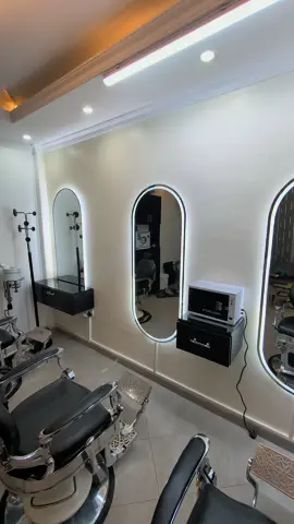 Salon mirrior ideas, customization in sizes and designs #mirriorinterior #mirrior #salonmirrior #zolainteriors #mirriorandcabin 