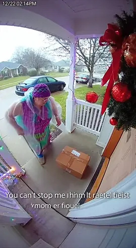 Porch exploding package box with glitter🏳️‍🌈✨🦄#porchpiratecaught #glitter #package #prank #fyp 