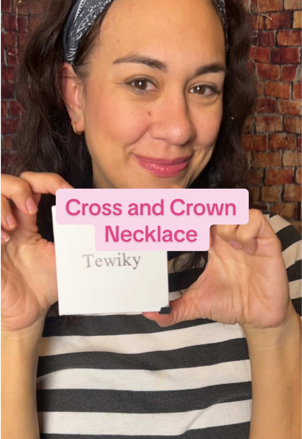 Cross and Crown necklace by @Tewiky #crossnecklace #tiktokshopblackfriday #christianjewelry #womensjewelry #giftsforher 