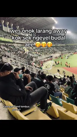 anti biru💚🐊#persebaya #gelorabungtomo #awaydays 