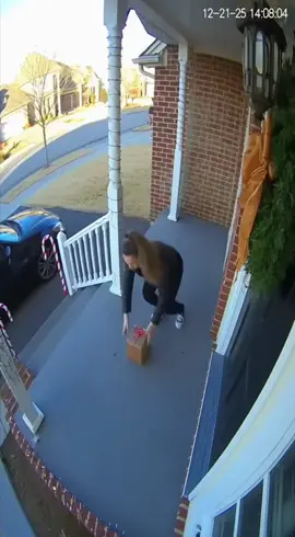 Porch exploding package box with glitter🏳️‍🌈✨🦄#porchpiratecaught #glitter #package #prank #fyp