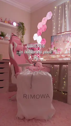 Worth every penny 🎀 I’ve been traveling a lot and this suitcase is the perfect pink!  #cozygamingsetup #GamingSetup #pcsetup #pink #rimowa 