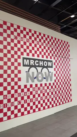 fast food MR CHOW?! 😲🥡 #centurycity #mrchow #newstoreopening #comingsoon #chinesefood 
