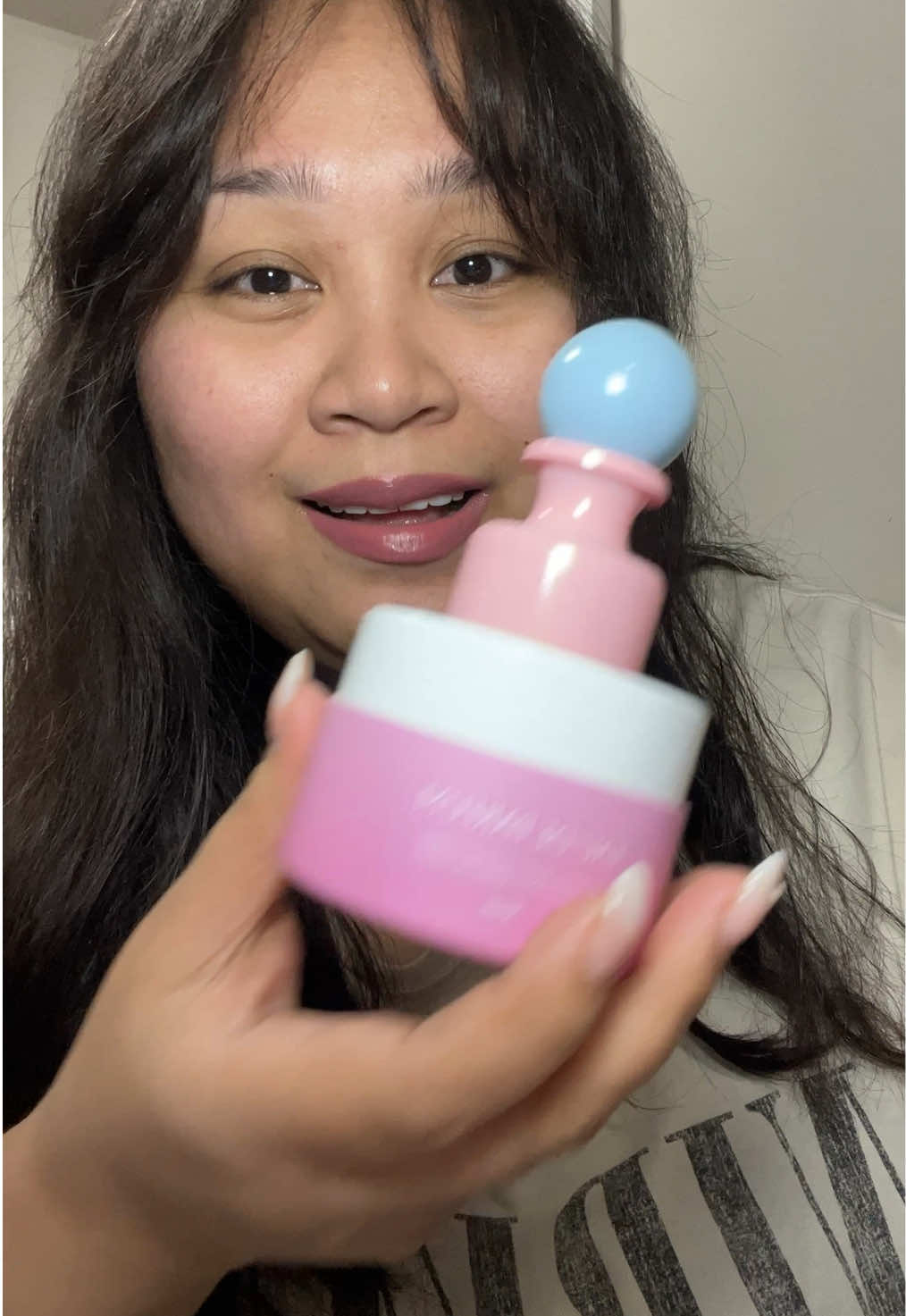 น้ำหอมราคาน่ารักแพ็คเก็จจิ้งลูกคุณหนูกลิ่นหอมเหมือนขนม #น้ำหอมกลิ่นขนมหวาน #น้ำหอมติดทน #น้ำหอมกลิ่นลูกคุณหนู #januaperfume 