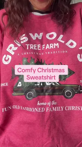 Comfy Christmas sweatshirt!! #christmassweatshirt #christmasoutfit #sweatshirt #christmasvacation #momoutfit 