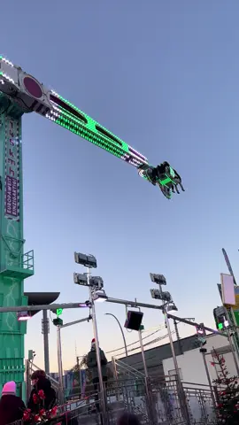 Punk Flasher 😍 - Spandauer Winterland Berlin 2025 #Rummel #Kirmes #Funfair #Ride #Carnival 