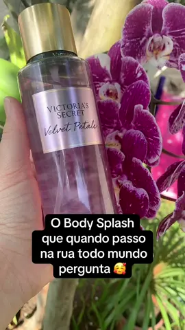 Quer saber como comprar ? Me chama .. nossos produtos são 100% originais.  #victoriasecret #velvetpetals #bodysplash #princesa #autoestima 