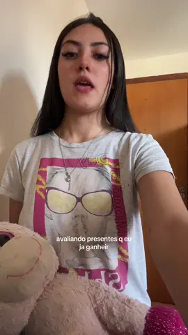 amo, uns queridos (faltou bastando mas eh so p ter um cmc d vd)