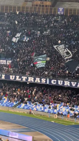 Chi non salta insieme a noi cos’ è…. E’ un bergamasco pezzo di… Napoli/Atalanta