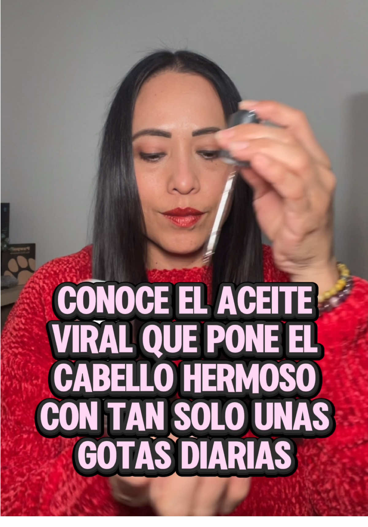 TU CABELLO TAMBIÉN PUEDE BRILLAR DESDE ADENTRO  Hubo un tiempo en que mi cabello se veía opaco, sin fuerza… así como yo me sentía por dentro. Hasta que entendí que mi energía, mi salud y mi amor propio también se reflejan en mi pelo.  Hoy… mi cabello respira tiene luz propia está sano, fuerte y lleno de vida Y uno de mis secretos favoritos es el Rejuveniqe Oil de MONAT, un aceite inspirado en la naturaleza que nutre el cuero cabelludo, despierta las raíces y repara el daño desde adentro.  Y lo más hermoso es que no solo yo he vivido esta transformación. MUCHAS personas más han recuperado brillo, salud, confianza y la conexión con su propio cuerpo gracias a este aceite. No es magia. Es ciencia + energía + constancia. ¡Y tú también puedes sentirlo! 🤍 ¿Quieres que tu cabello vuelva a brillar? Escríbeme “QUIERO BRILLO” y te comparto mi rutina completa. #monat #rejuveniqeoil #cabellosaludable #amorpropio #rutinasaludable 
