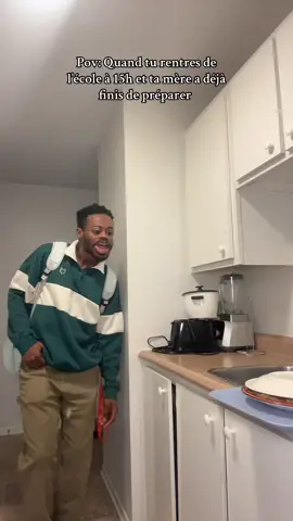 Une joie que tu ne pourras plus ressentir quand tu seras déjà grand 😭#humour #maman #tiktokcameroun🇨🇲 #tiktokcongokinshasa🇨🇩🇨🇩🇨🇩 #petitfally 