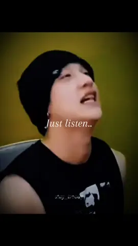 Même dans les pires moments, juste l’entendre chanter nous apaise 🫠🙃❤️🙌🏻 #bangchan #cover #straykids #fyp